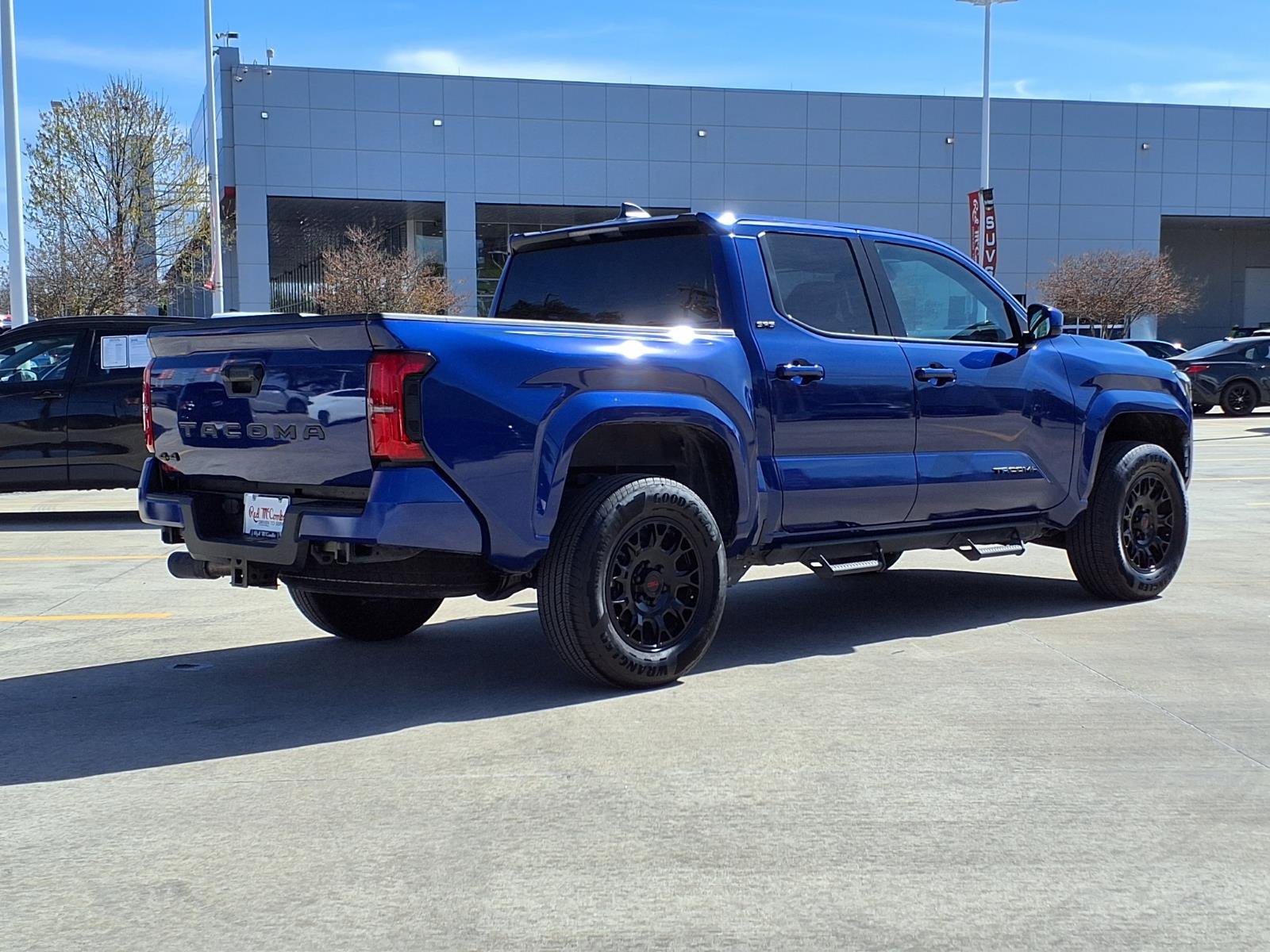 Used 2025 Toyota Tacoma SR5 image 5