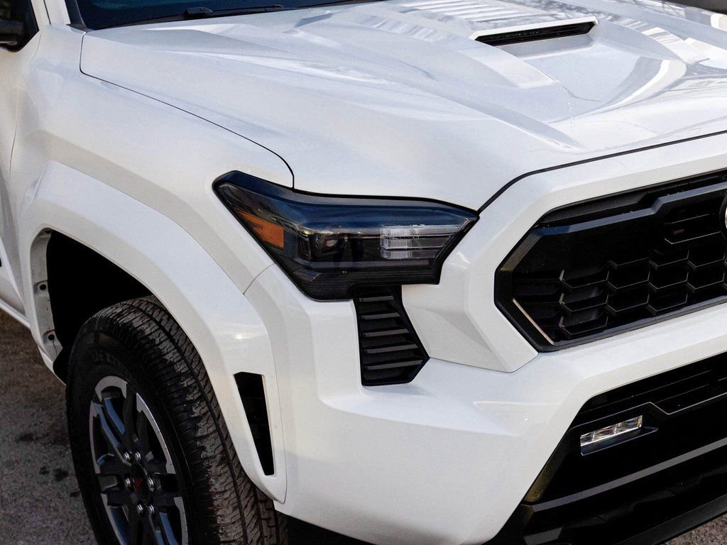 Used 2024 Toyota Tacoma TRD Sport image 36
