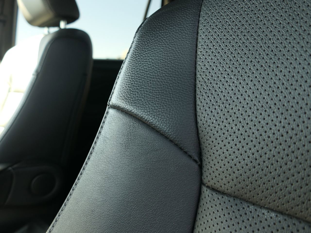 Used 2023 Honda Passport EX-L image 18