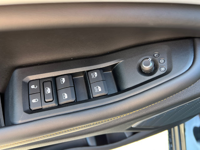 New 2026 Jeep Grand Cherokee Limited AWD/4WD image 12
