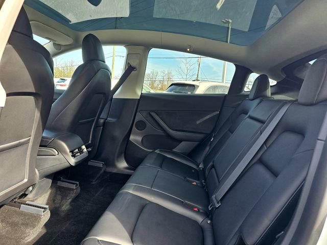 Used 2022 Tesla Model Y Long Range image 22