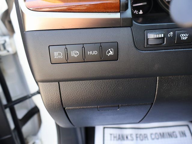 Used 2021 Lexus LX 570 4WD w/ Luxury Package image 46