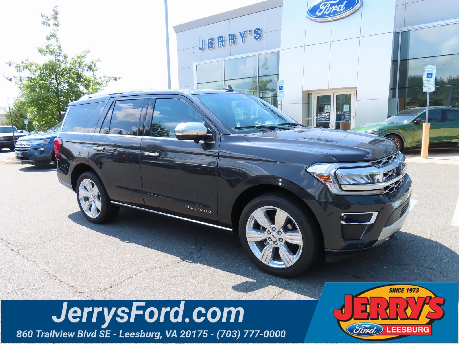 Used 2023 Ford Expedition Platinum image 1