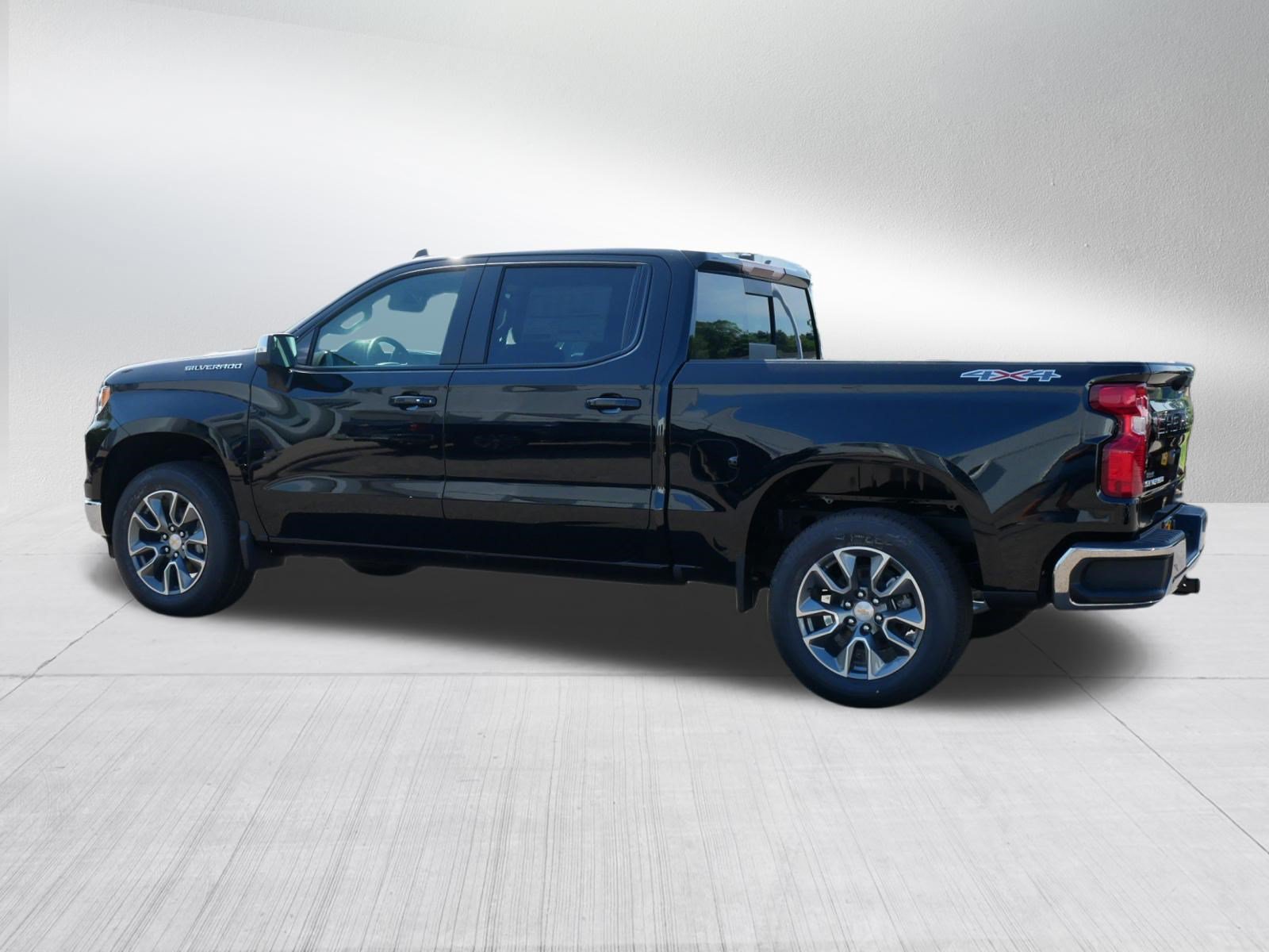 New 2026 Chevrolet Silverado 1500 LT w/ Convenience Package II AWD/4WD image 2