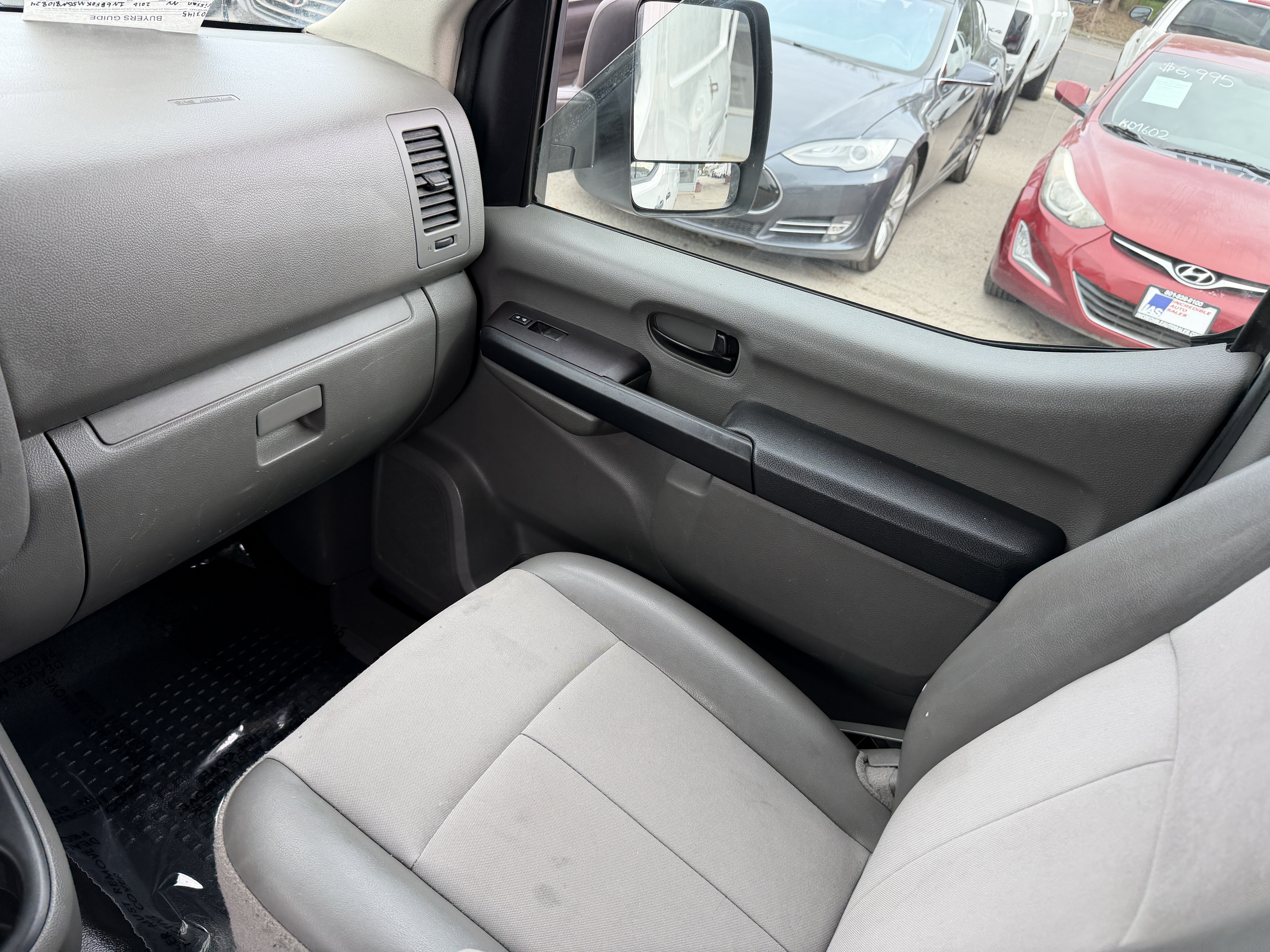 Used 2016 Nissan NV 1500 SV w/ Technology Package RWD image 18
