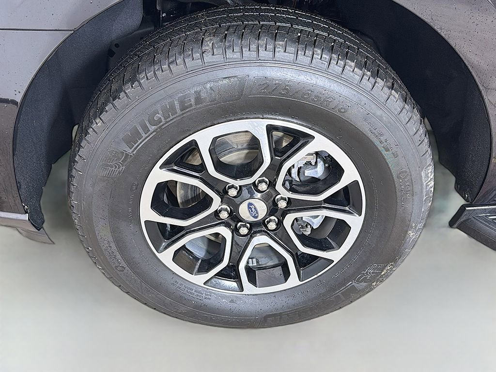 Used 2024 Ford Expedition XLT image 19