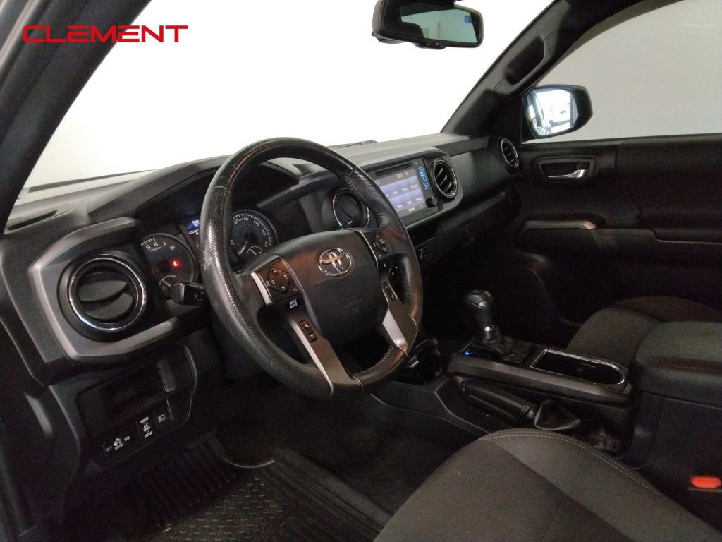 Used 2018 Toyota Tacoma TRD Off-Road image 23