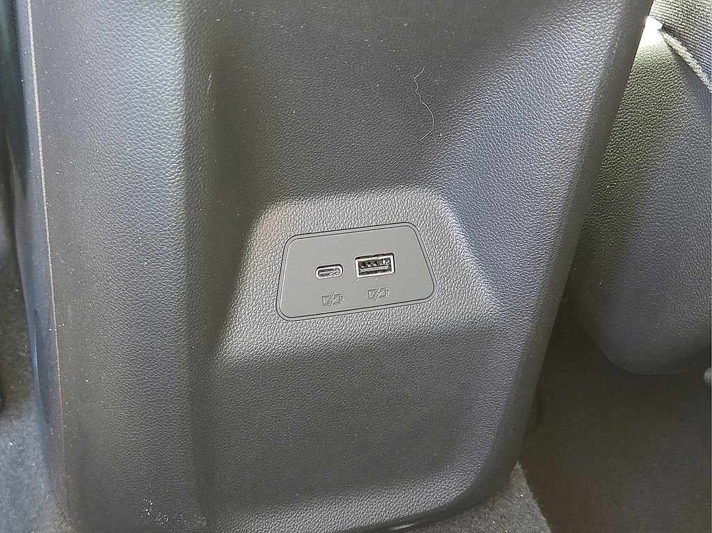 Used 2025 Buick Envision Sport Touring image 17