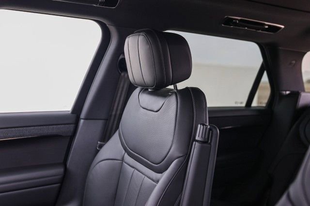 New 2025 Land Rover Range Rover Sport Dynamic SE image 27