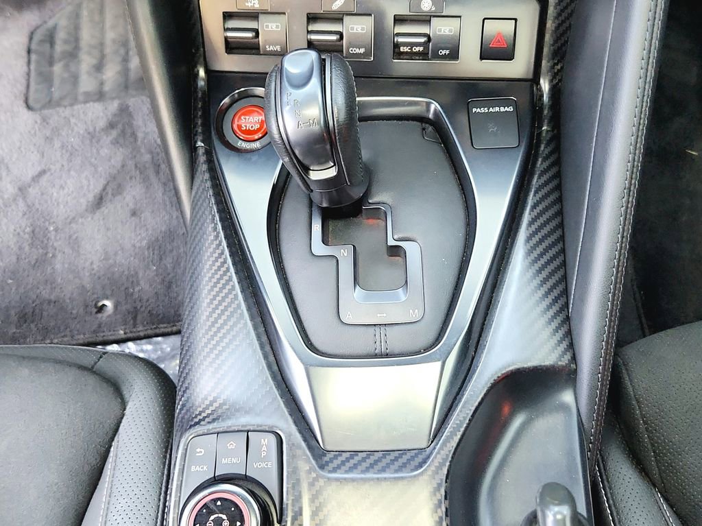Used 2019 Nissan GT-R image 40