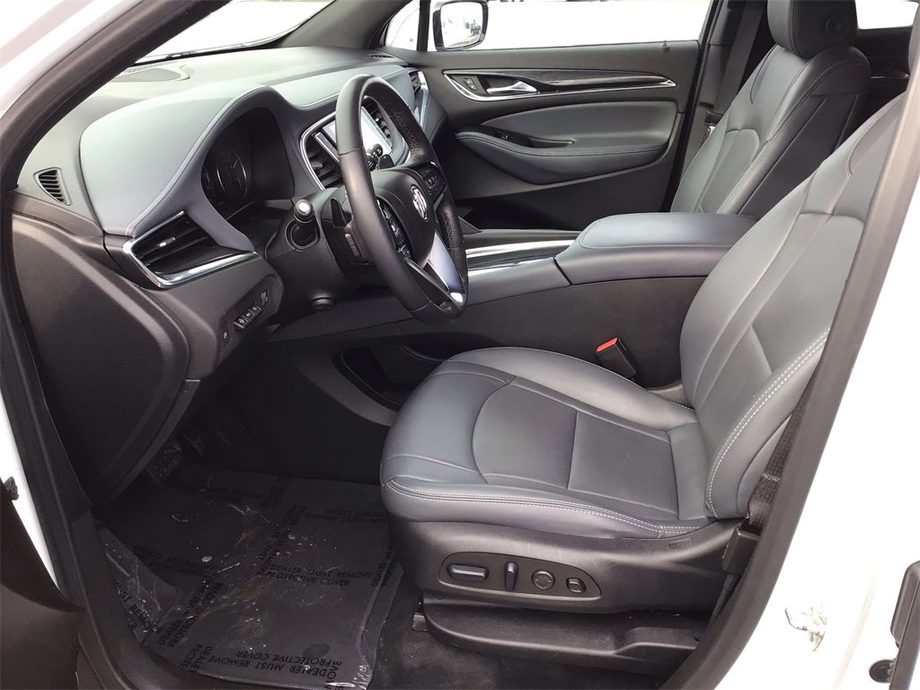 Used 2024 Buick Enclave Premium image 9