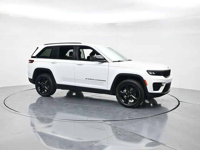 Used 2023 Jeep Grand Cherokee Altitude video 3