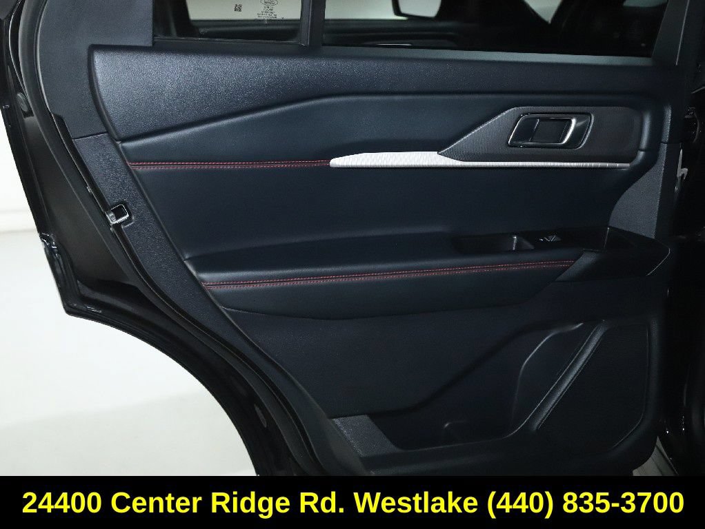 Used 2025 Ford Explorer ST-Line AWD/4WD image 13