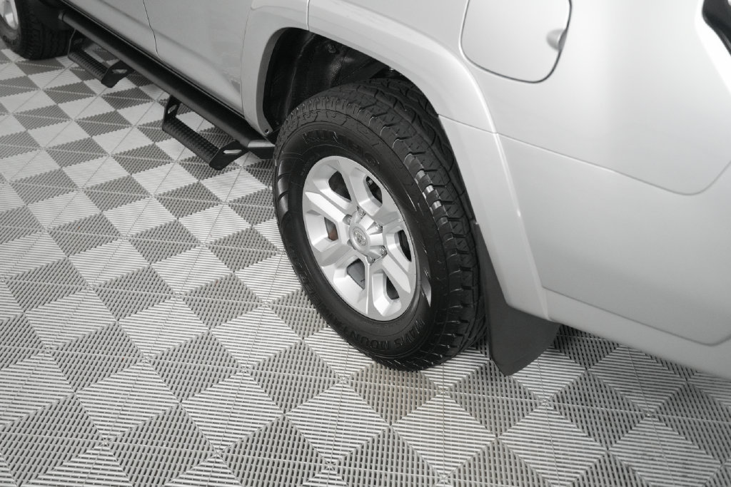 Used 2021 Toyota 4Runner SR5 Premium w/ Moonroof Package AWD/4WD image 8