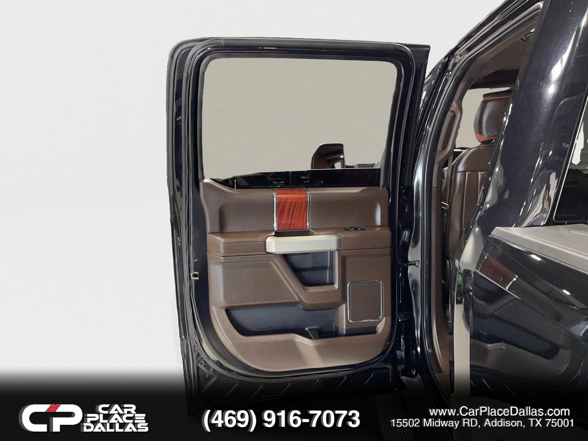 Used 2022 Ford F350 King Ranch w/ King Ranch Ultimate Package AWD/4WD image 17