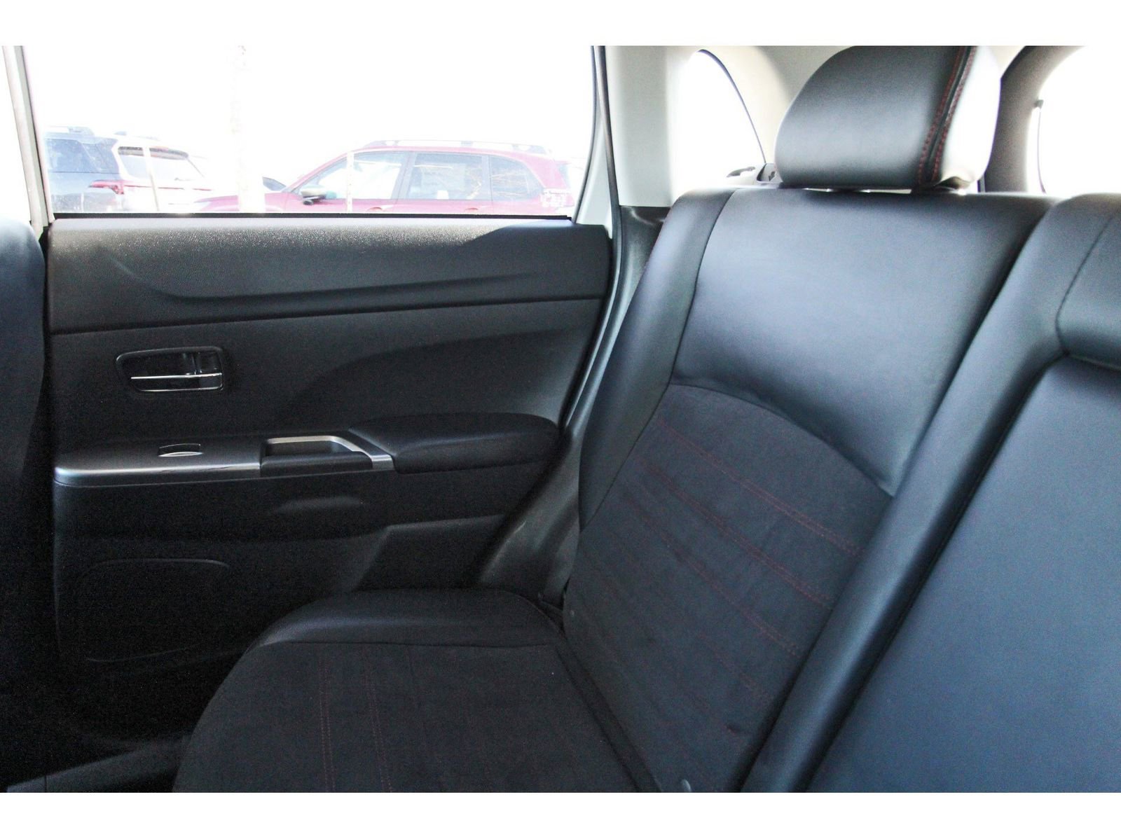 Used 2024 Mitsubishi Outlander Sport LE image 10