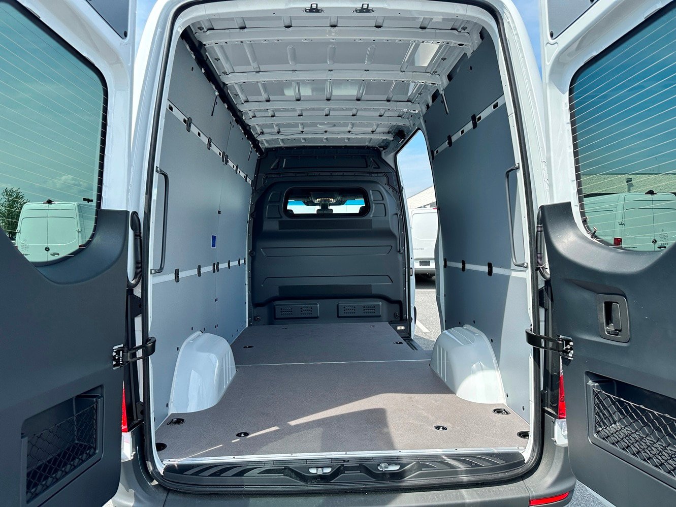 New 2026 Mercedes-Benz Sprinter 2500 image 22