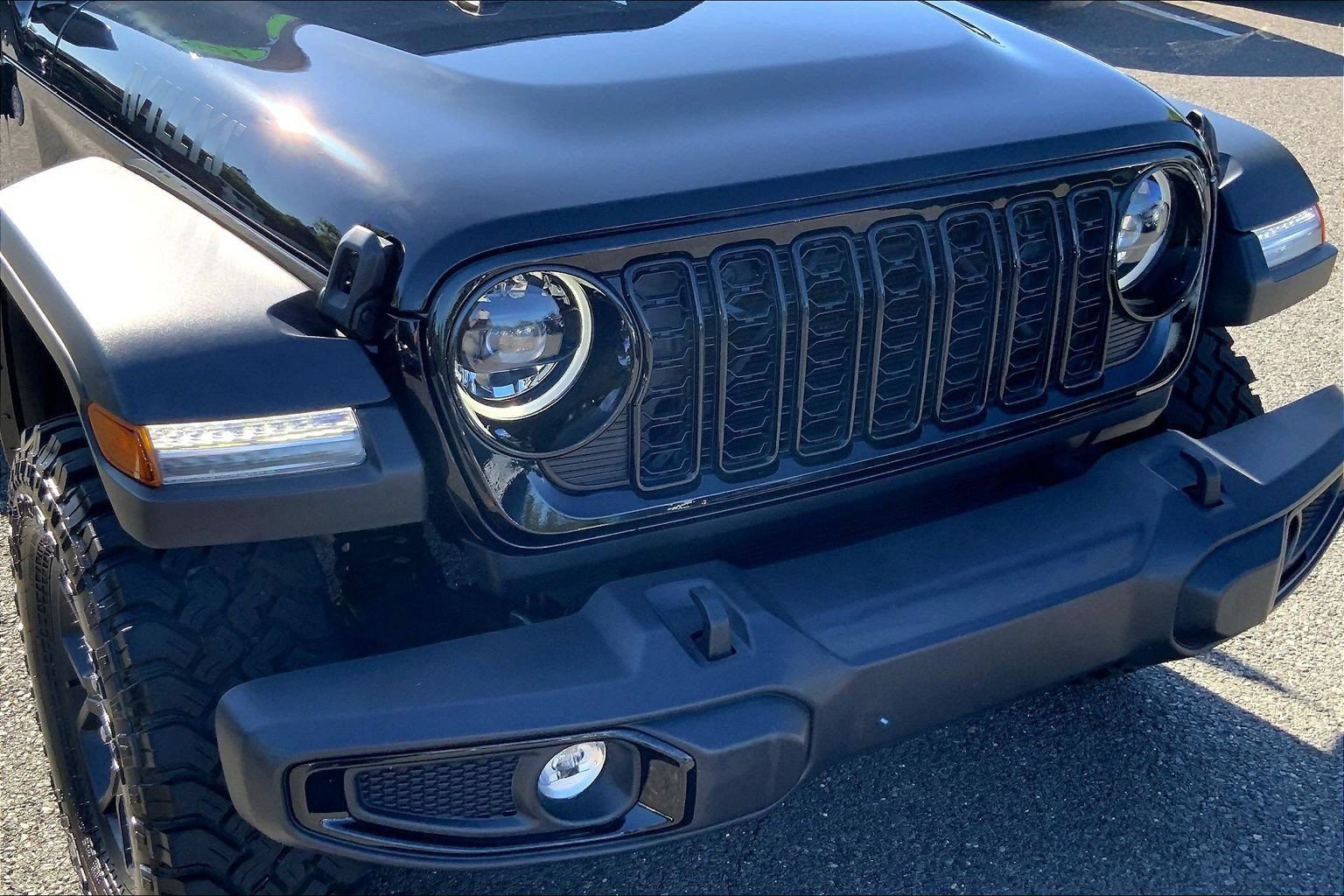Certified 2024 Jeep Wrangler Unlimited Sport AWD/4WD image 28