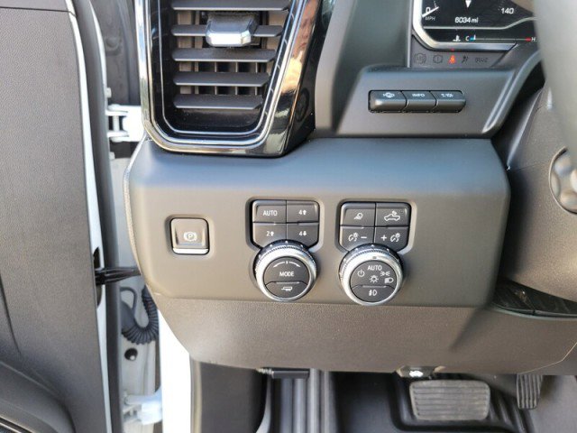 Used 2024 GMC Sierra 1500 AT4 w/ Technology Package image 21
