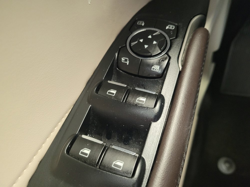 Used 2016 Lincoln MKC Select w/ Lincoln MKC Climate Package AWD/4WD image 27