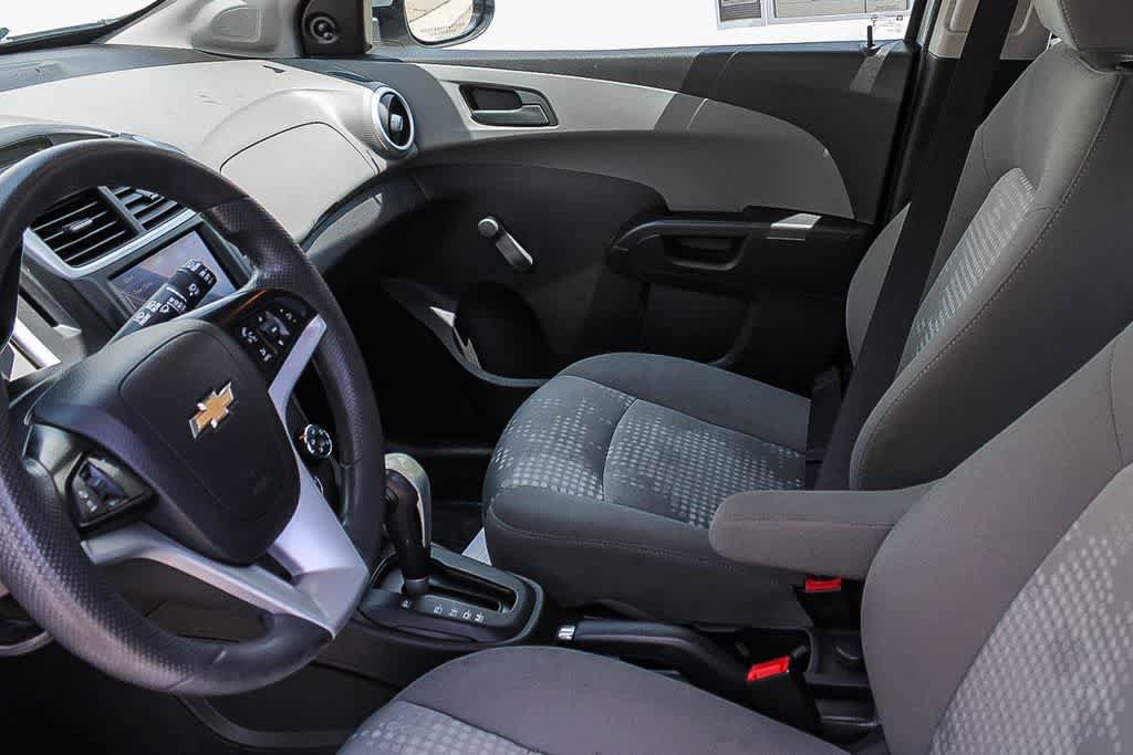 Used 2020 Chevrolet Sonic LT FWD image 17