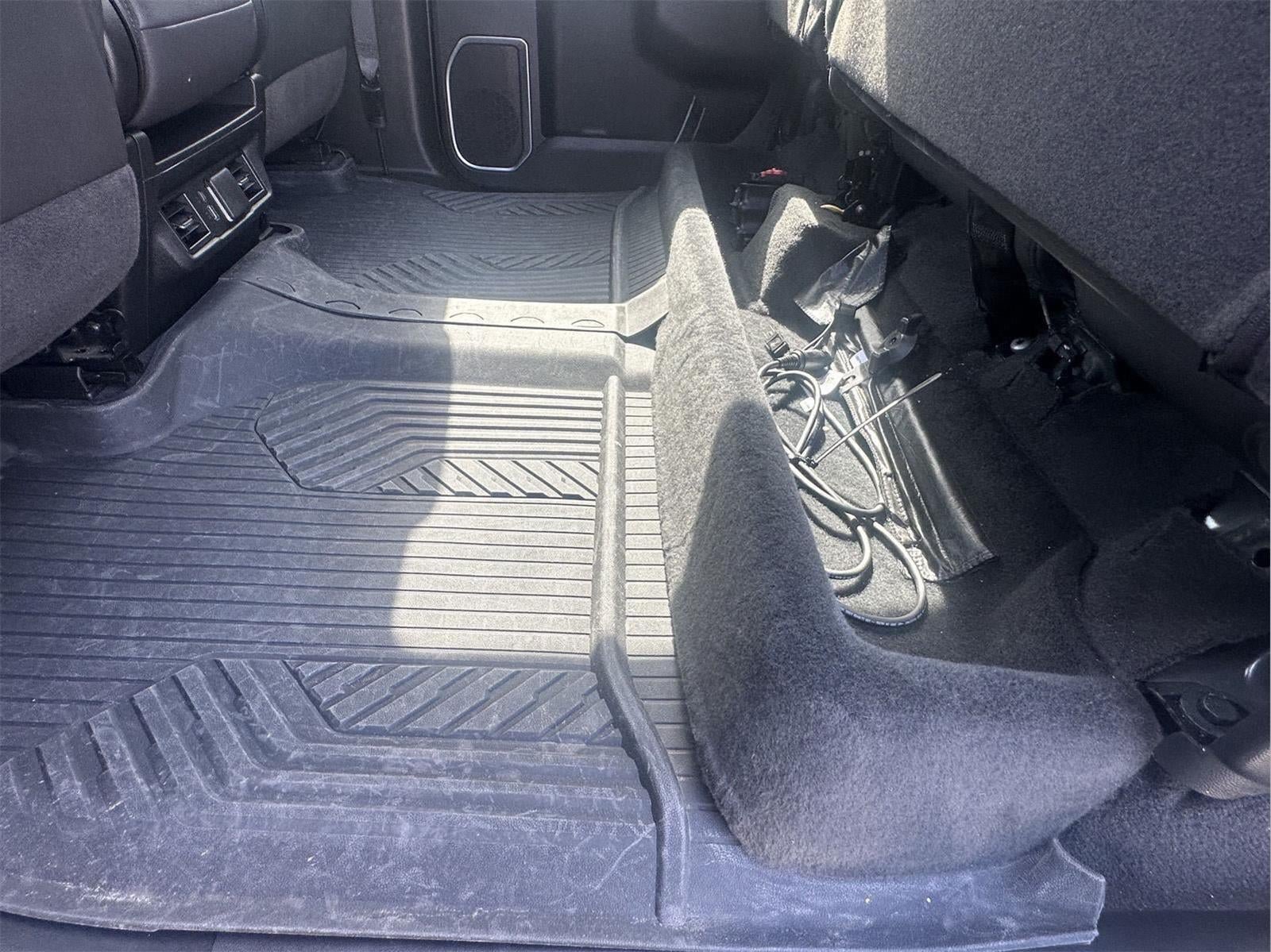 Used 2024 Chevrolet Silverado 1500 LT AWD/4WD image 30