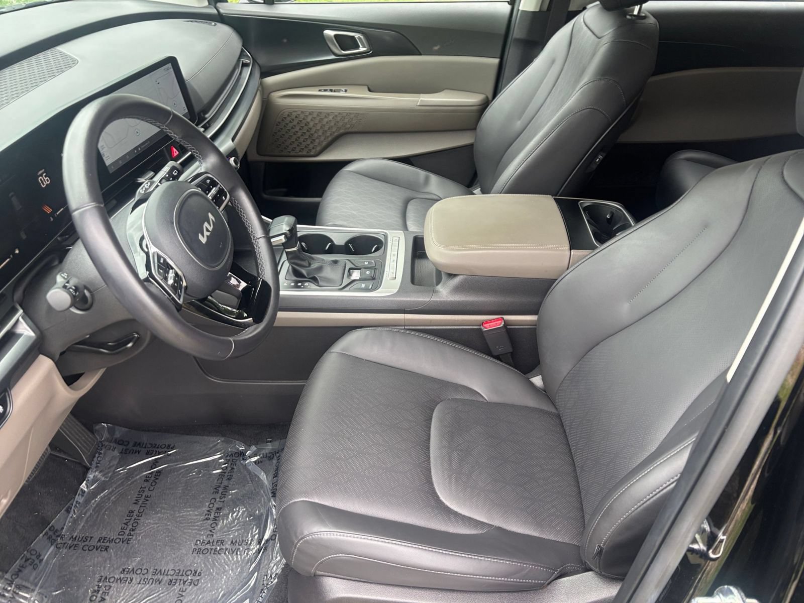 Used 2026 Kia Carnival FWD image 28