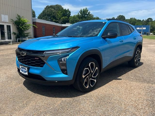 Used 2025 Chevrolet Trax RS w/ Driver Confidence Package FWD image 3