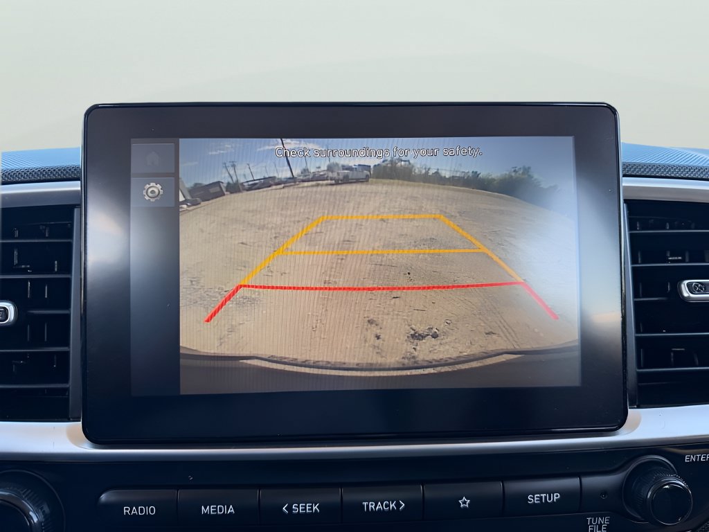 Used 2025 Hyundai Venue SEL FWD image 17