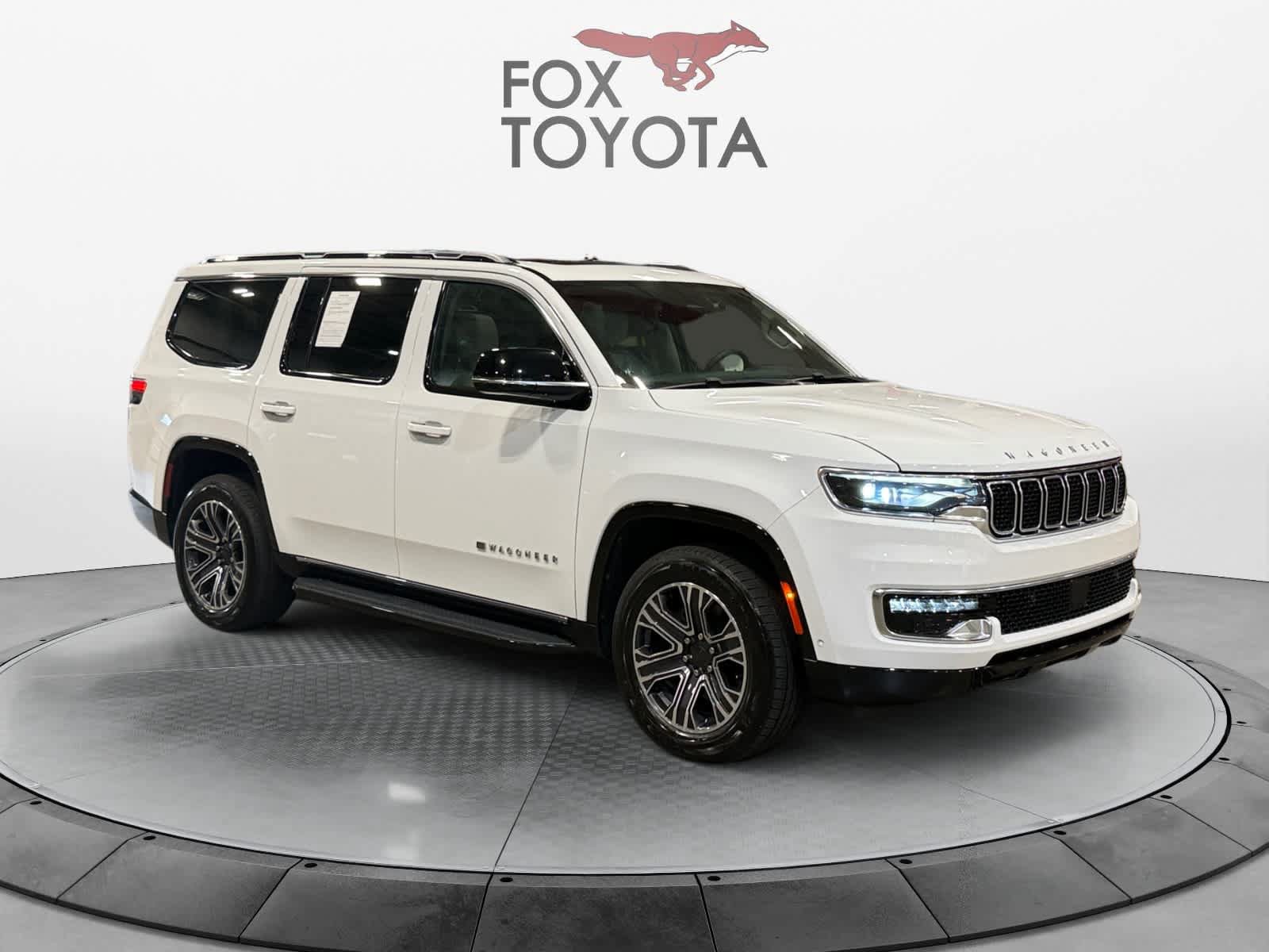Used 2023 Jeep Wagoneer 4WD w/ Premium Group I image 8