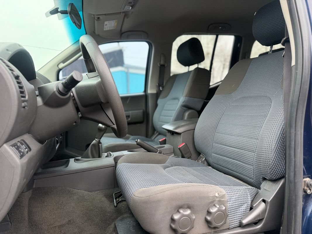 Used 2006 Nissan Xterra Off-Road AWD/4WD image 8