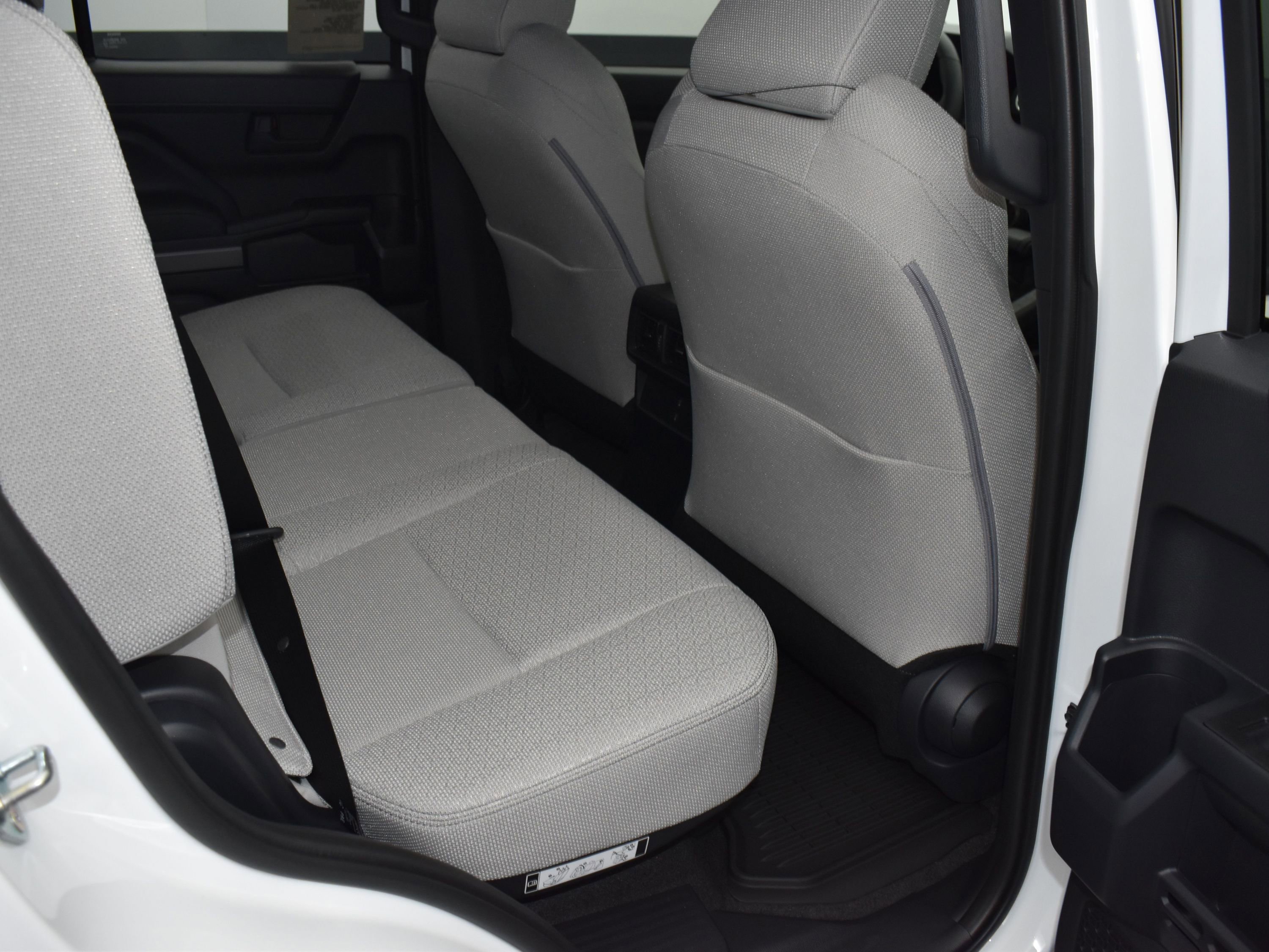 Used 2025 Toyota 4Runner SR5 AWD/4WD image 10