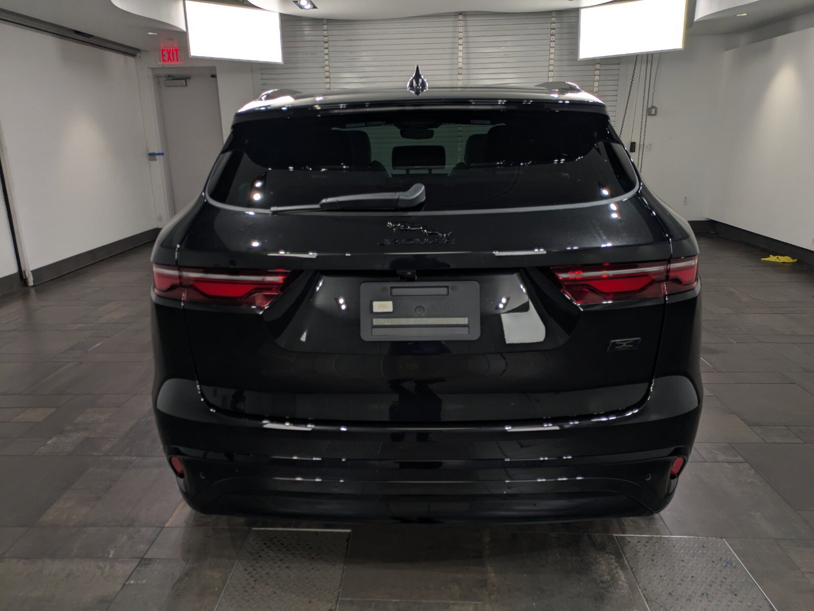 New 2026 Jaguar F-PACE R-Dynamic S image 5