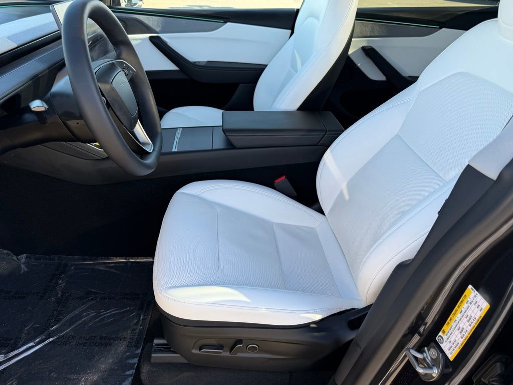 Used 2026 Tesla Model Y Long Range image 17
