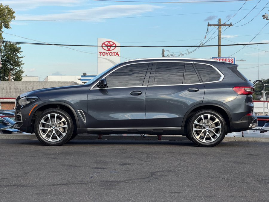 Used 2019 BMW X5 xDrive40i w/ Premium Package 2 AWD/4WD image 8