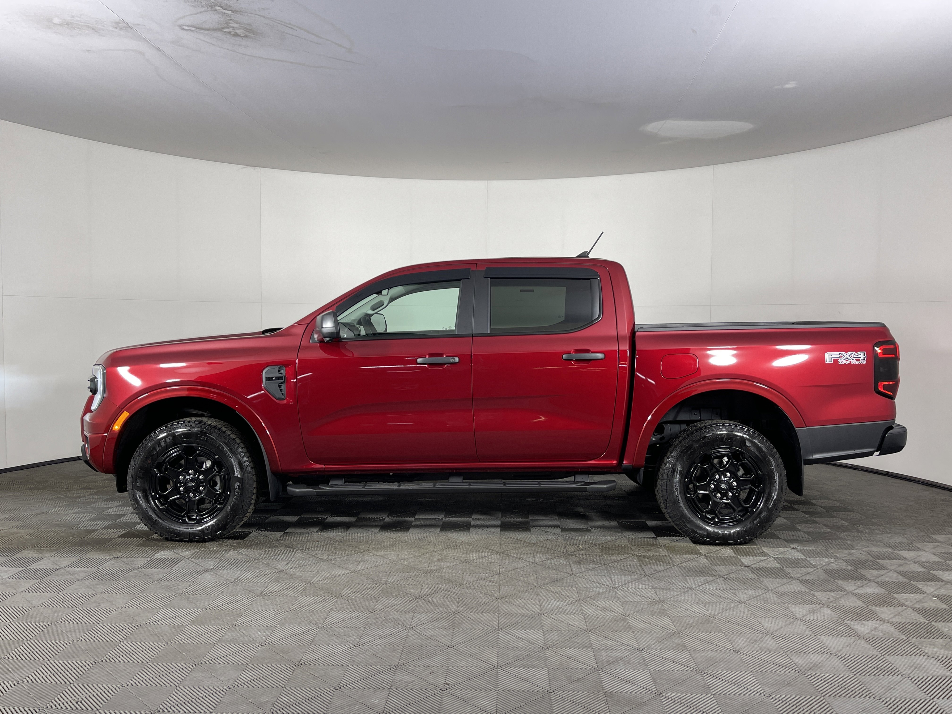Used 2025 Ford Ranger XLT image 3
