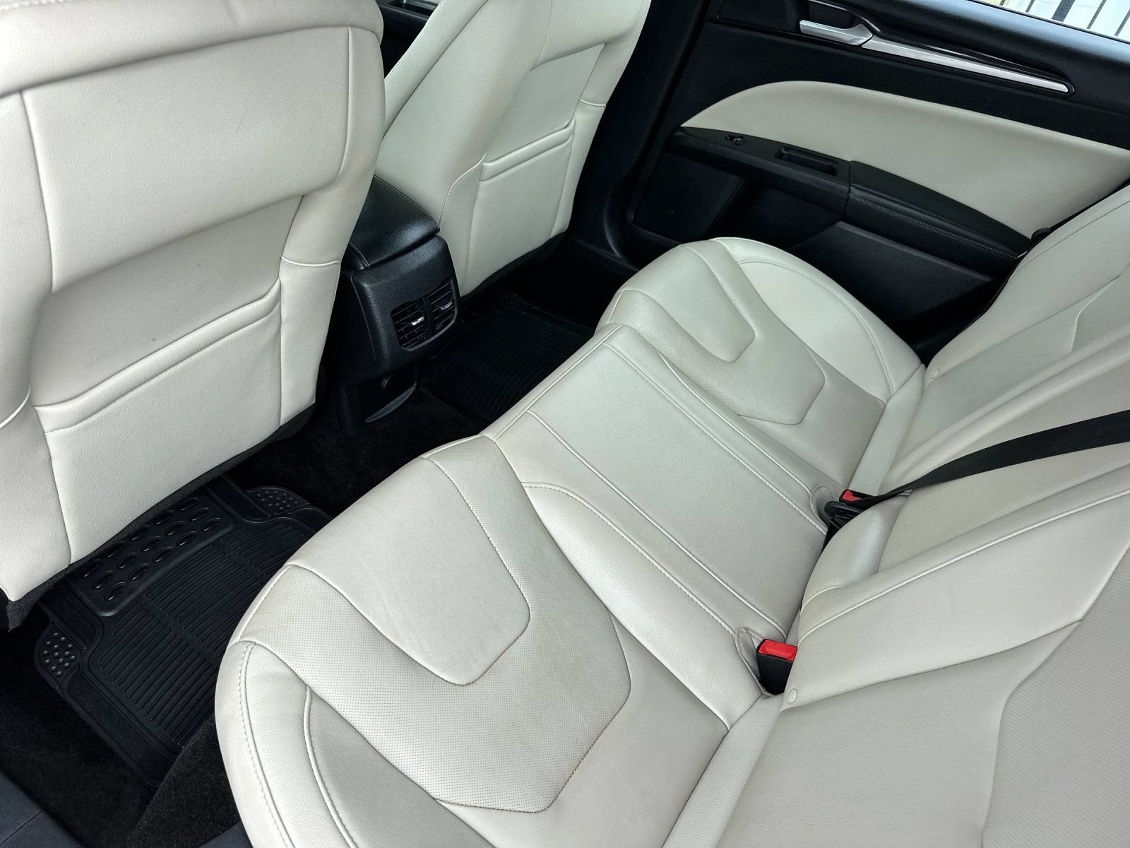 Used 2018 Ford Fusion Titanium AWD/4WD image 11