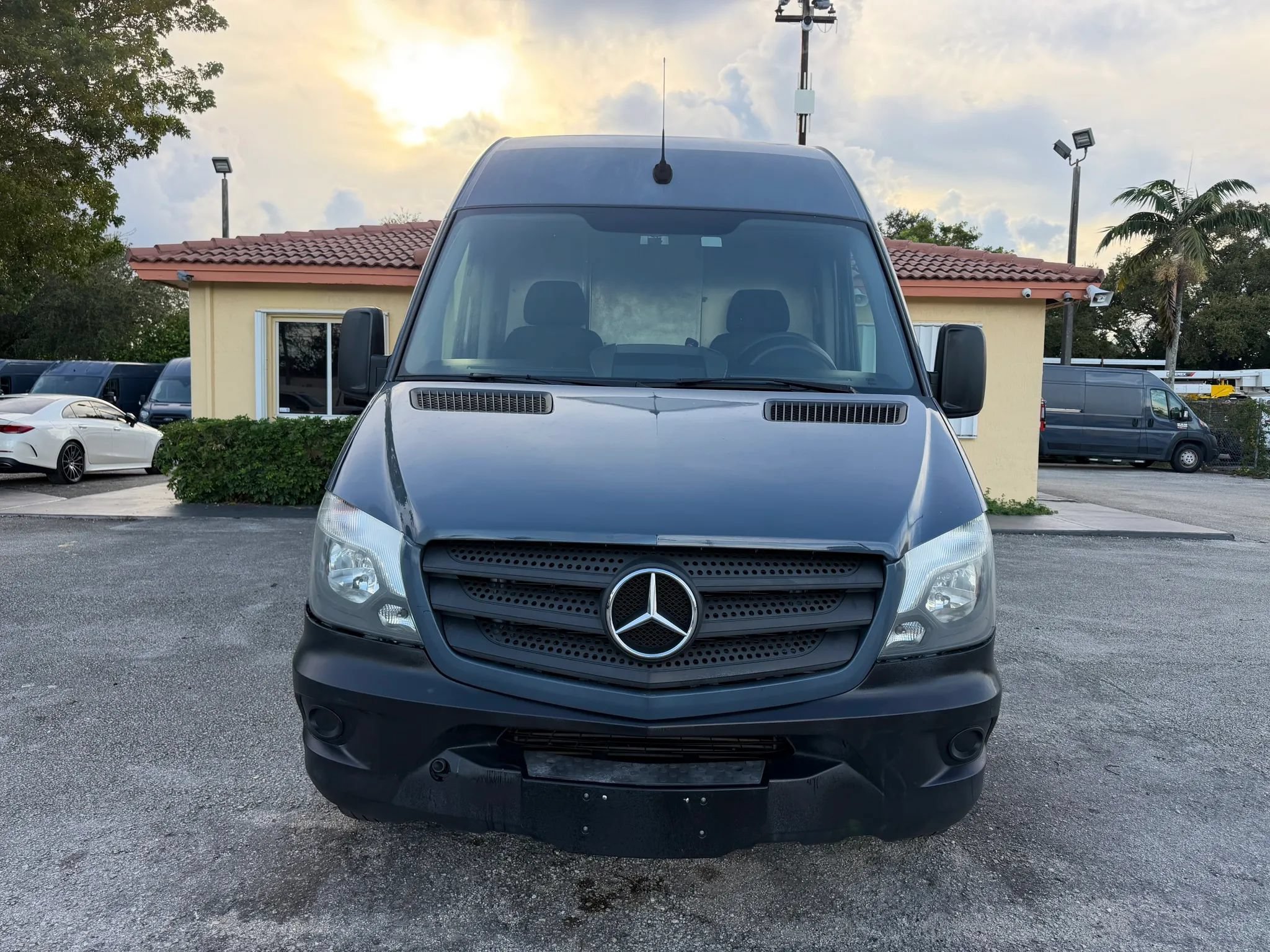 Used 2018 Mercedes-Benz Sprinter 2500 image 9