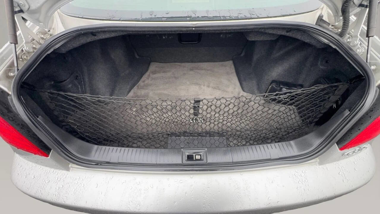 Used 2004 INFINITI G35 x Sedan image 17