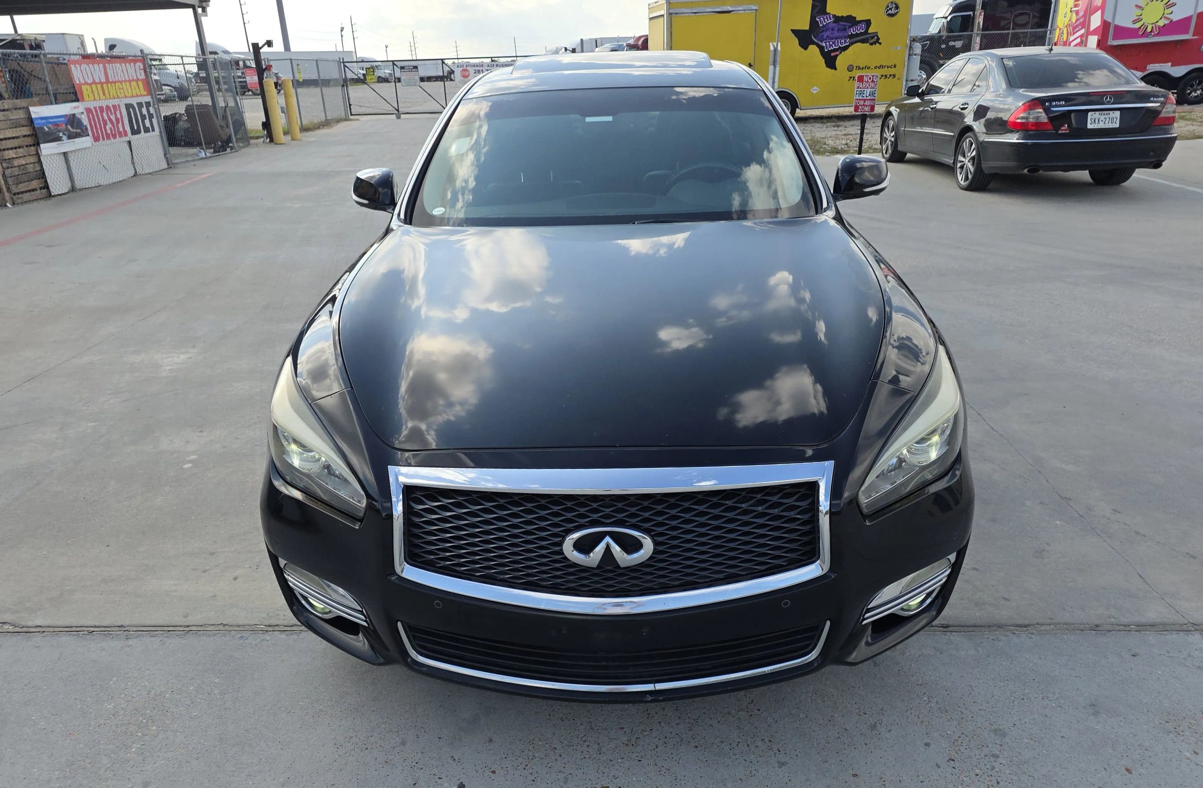 Used 2015 INFINITI Q70 3.7 AWD/4WD image 4