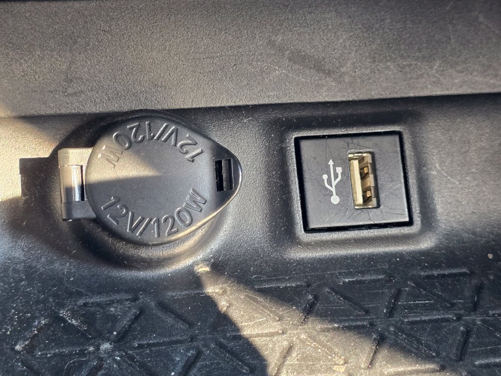 Certified 2024 Toyota RAV4 XLE FWD image 36