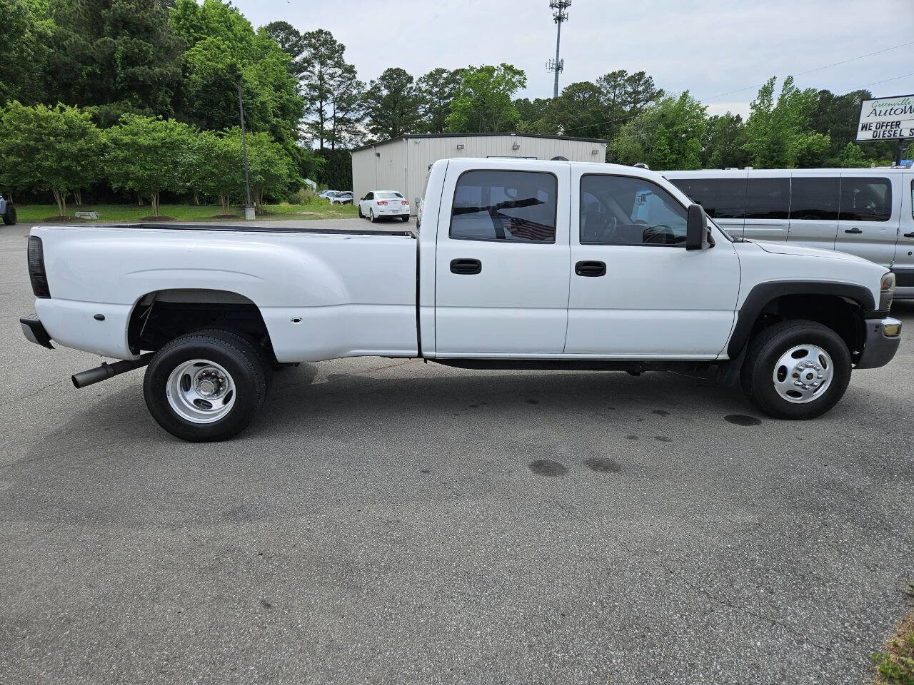 Used 2003 GMC Sierra 3500 2WD Crew Cab image 3