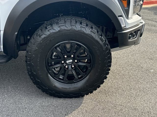 Used 2025 Ford F150 Raptor image 16