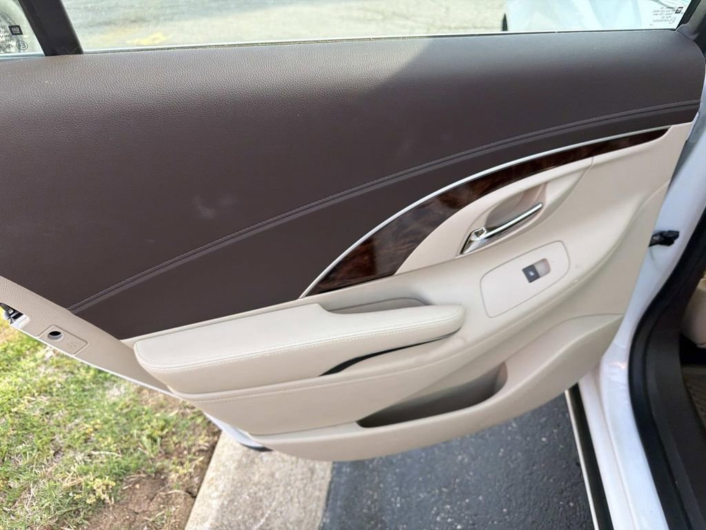 Used 2015 Buick LaCrosse Leather image 13