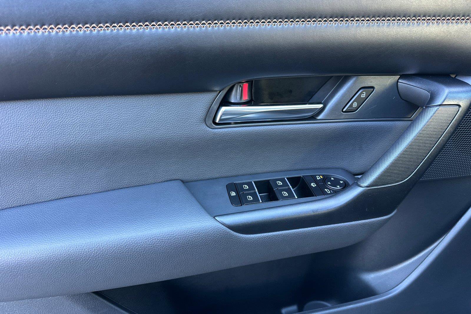 Certified 2025 MAZDA CX-50 2.5 Hybrid w/ Weather Package image 11