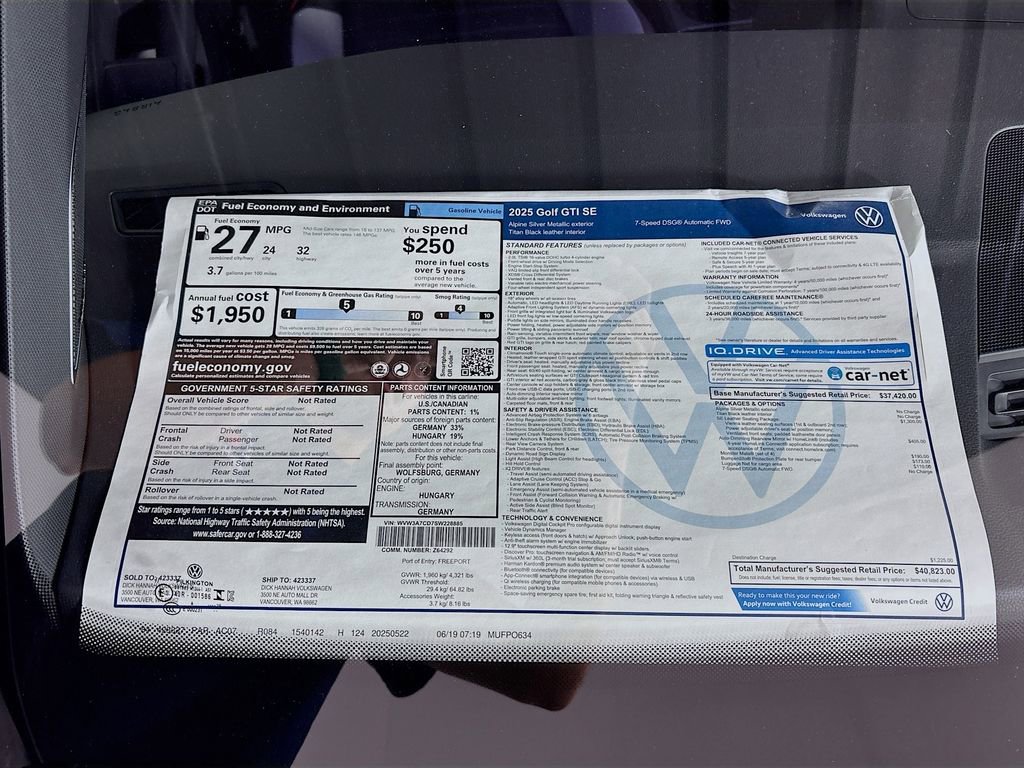 New 2025 Volkswagen GTI SE image 25