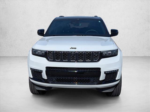Used 2023 Jeep Grand Cherokee L Summit w/ Advanced Protech Group IV AWD/4WD image 2
