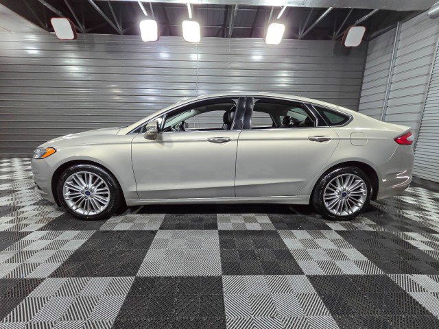 Used 2016 Ford Fusion SE w/ Equipment Group 202A image 8