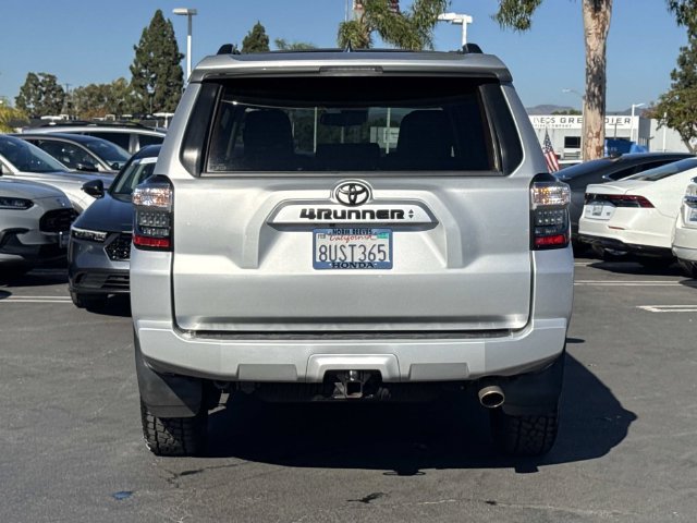 Used 2021 Toyota 4Runner SR5 Premium w/ Moonroof Package AWD/4WD image 4