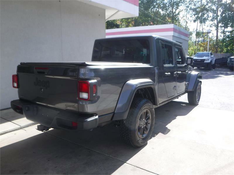 Used 2021 Jeep Gladiator Sport image 3